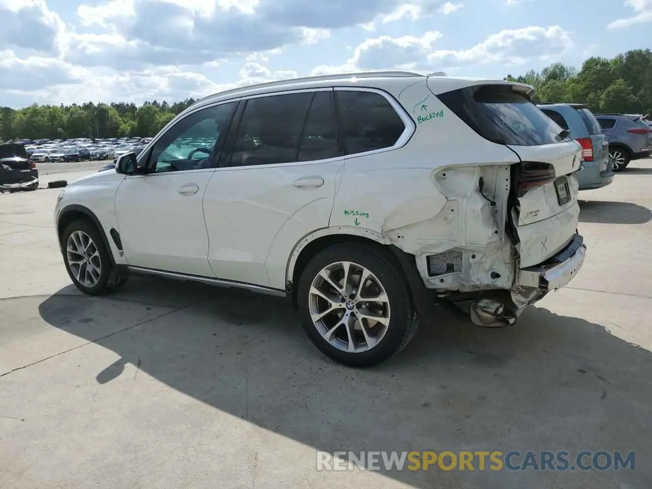 2 Фотография поврежденного автомобиля 5UX13EU05R9S49811 BMW X5 2024