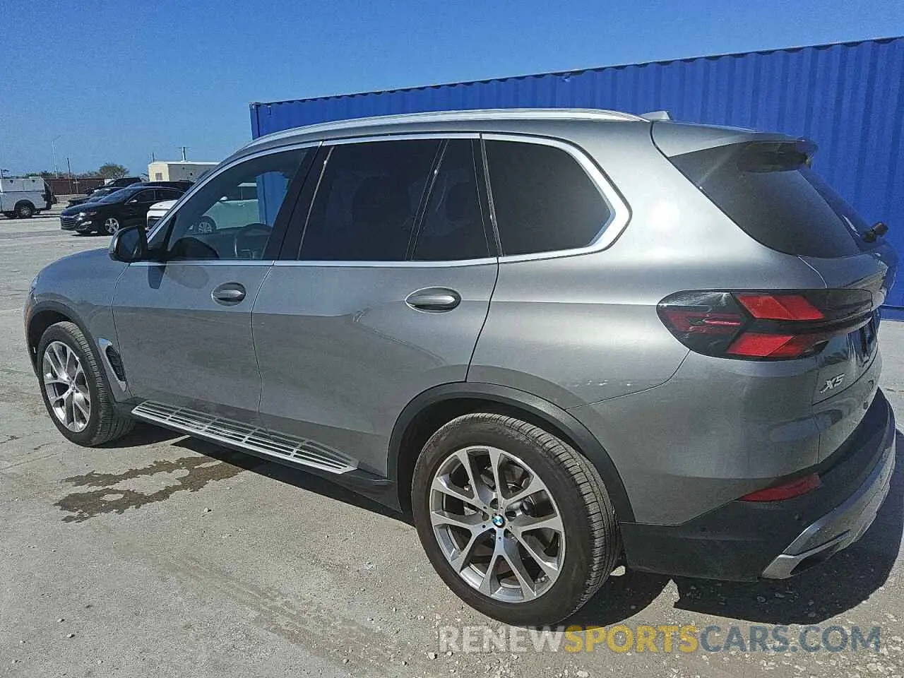 2 Фотография поврежденного автомобиля 5UX13EU05R9T35765 BMW X5 2024