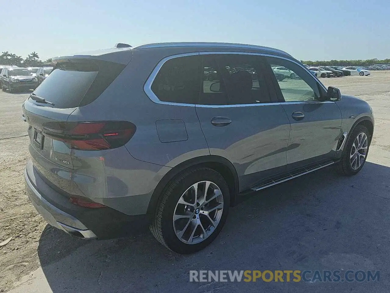 3 Фотография поврежденного автомобиля 5UX13EU05R9T35765 BMW X5 2024