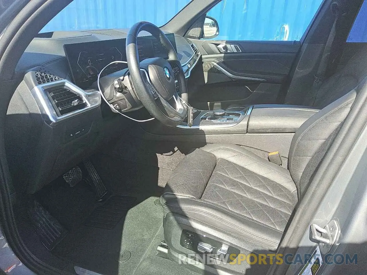 7 Фотография поврежденного автомобиля 5UX13EU05R9T35765 BMW X5 2024