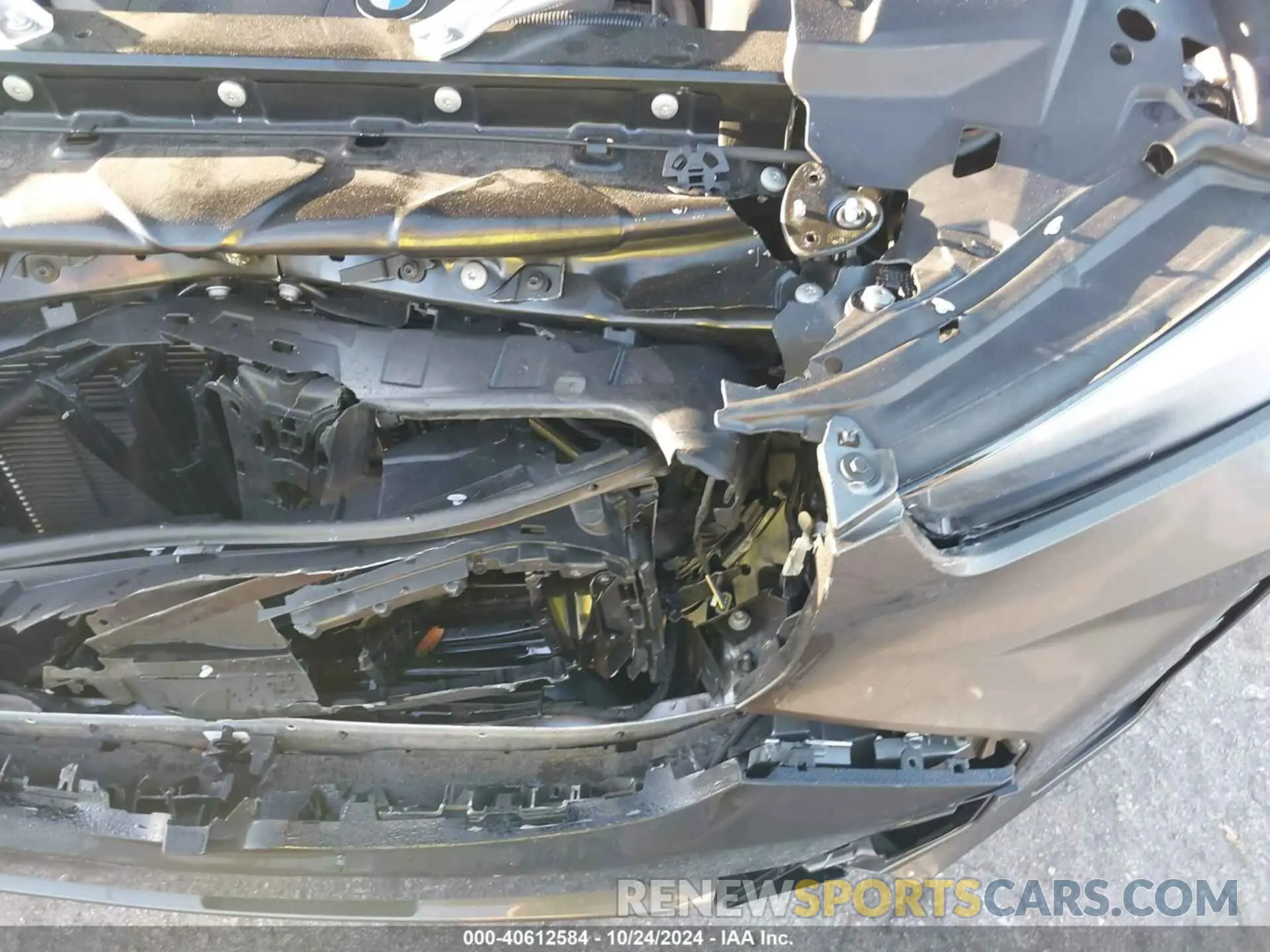 20 Photograph of a damaged car 5UX13EU06R9S56461 BMW X5 2024