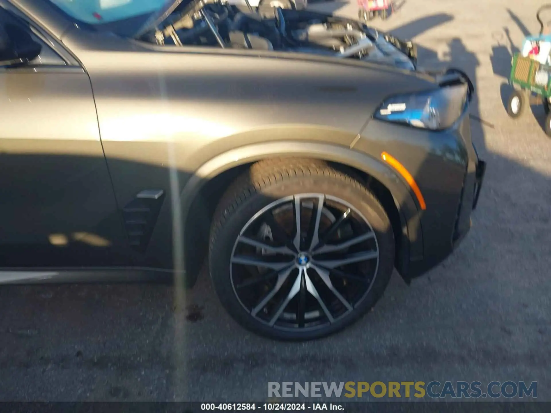22 Photograph of a damaged car 5UX13EU06R9S56461 BMW X5 2024