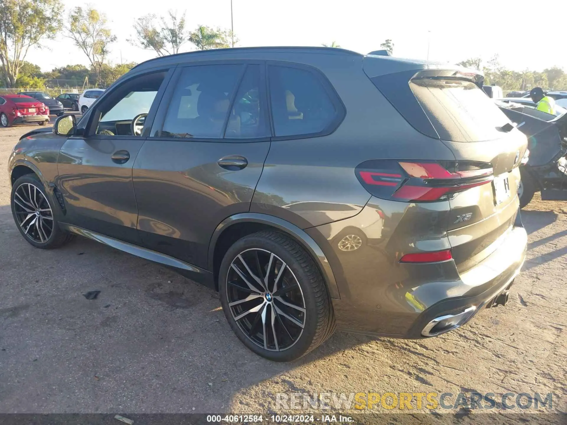 3 Photograph of a damaged car 5UX13EU06R9S56461 BMW X5 2024
