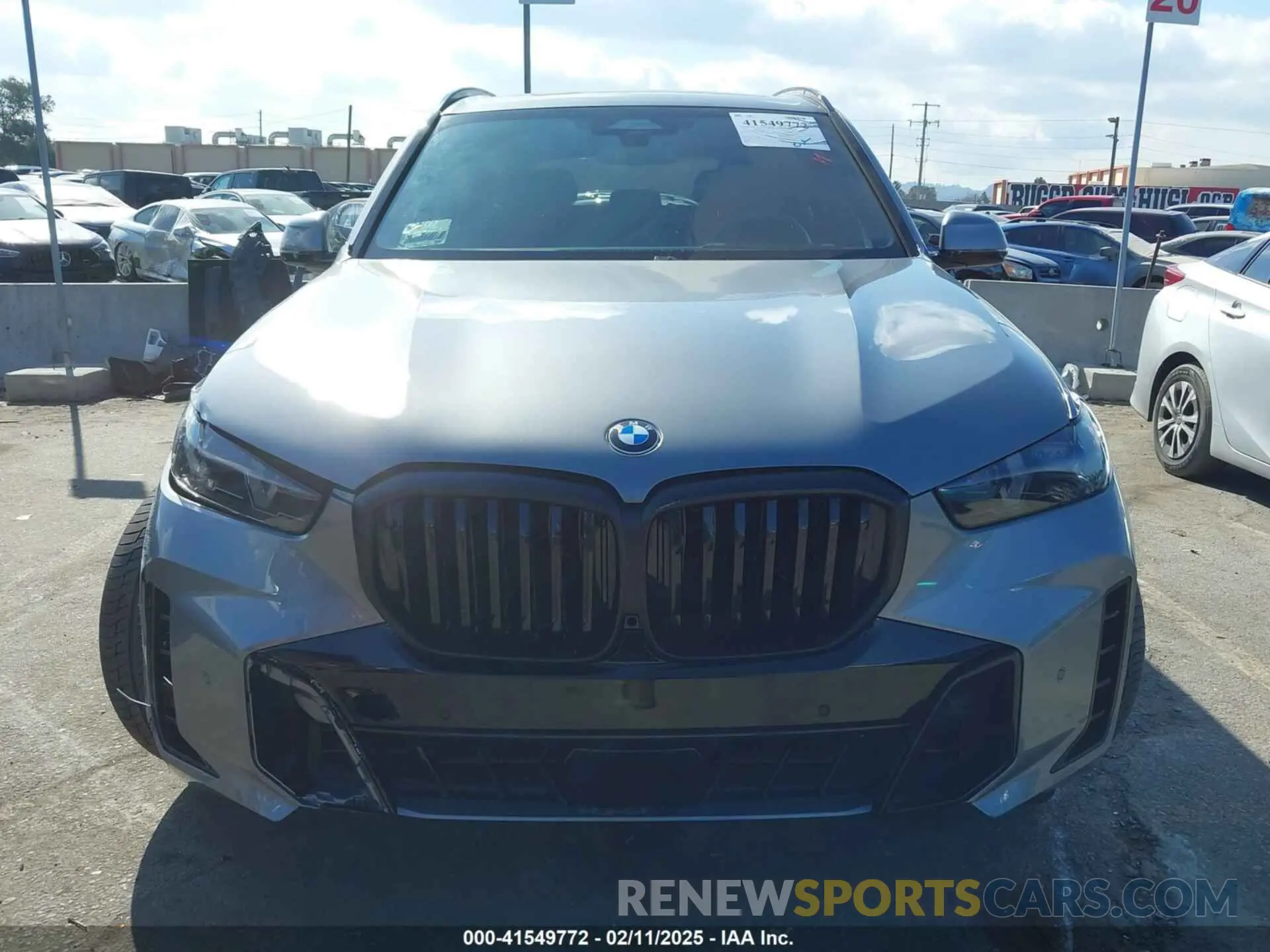 13 Фотография поврежденного автомобиля 5UX13EU06R9S86320 BMW X5 2024