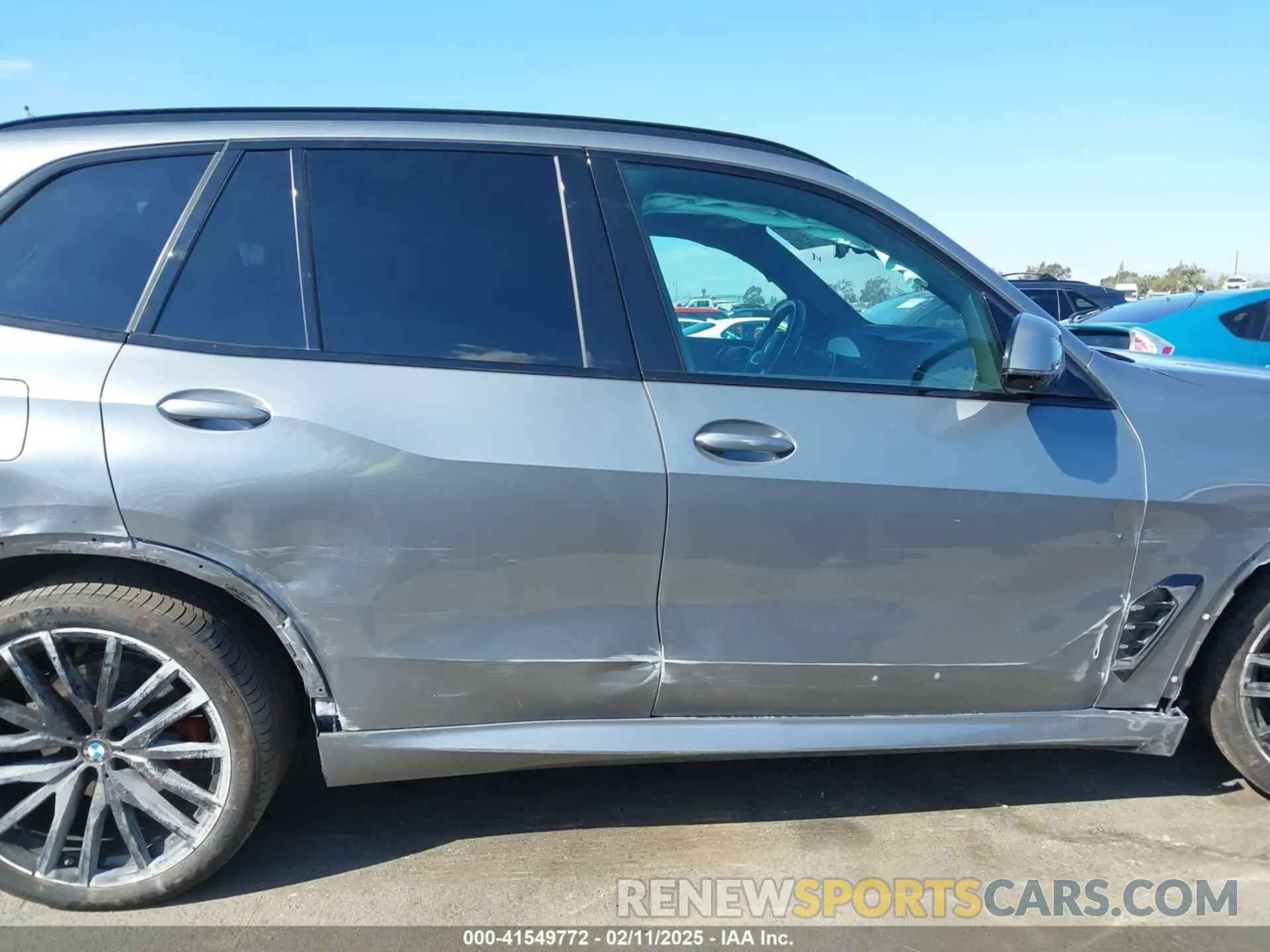 14 Фотография поврежденного автомобиля 5UX13EU06R9S86320 BMW X5 2024