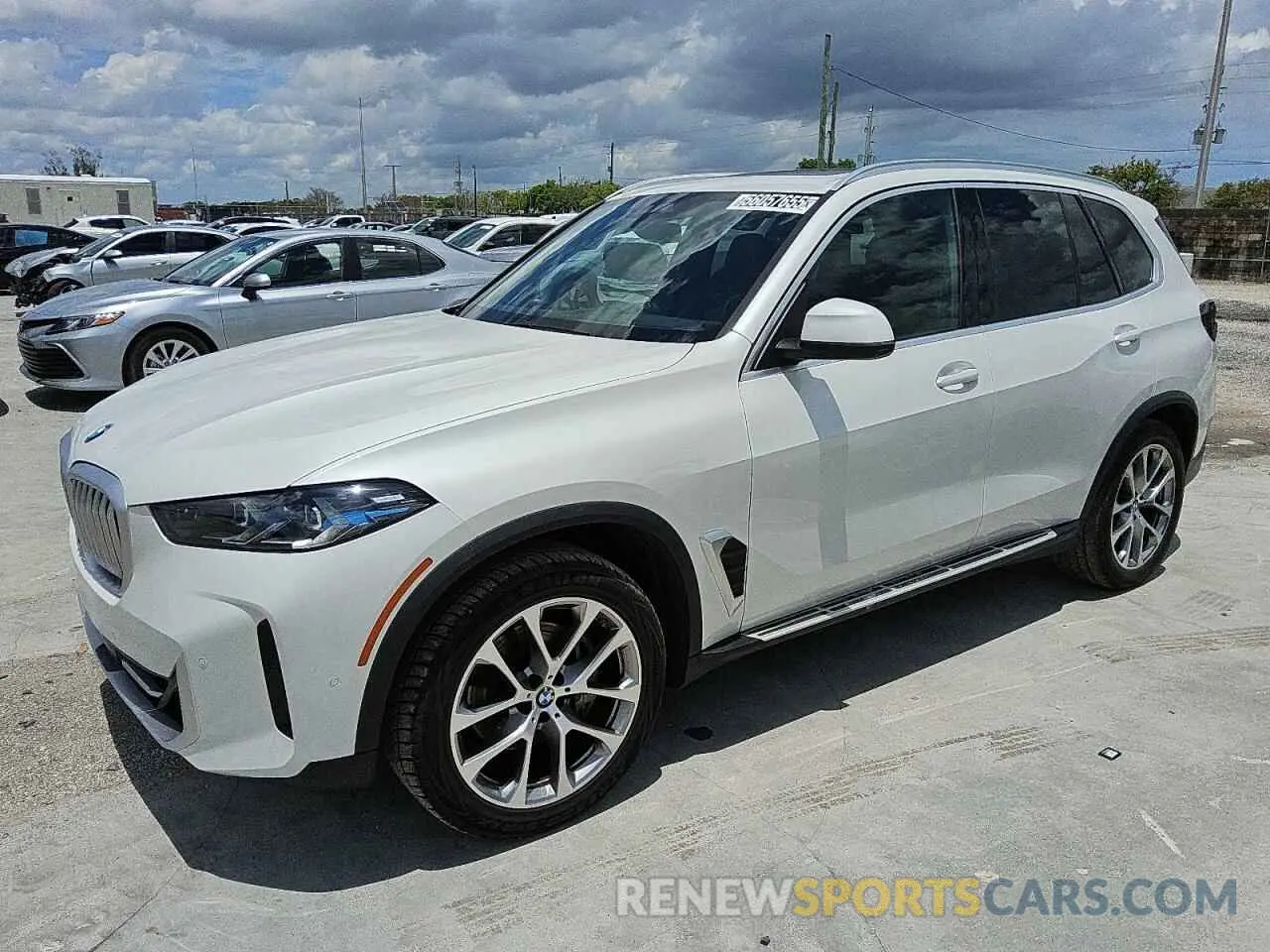 1 Photograph of a damaged car 5UX13EU06R9U94360 BMW X5 2024