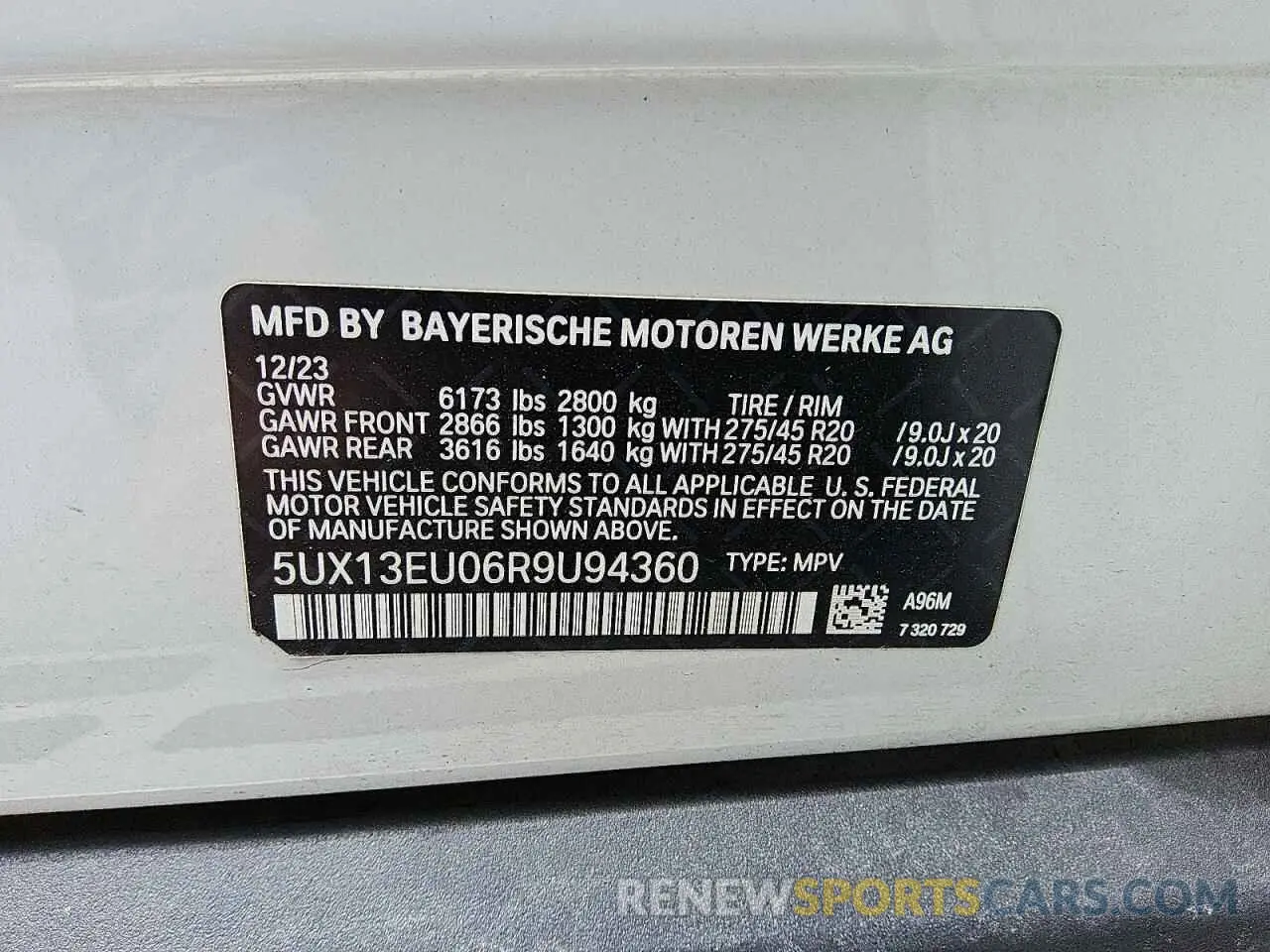 12 Photograph of a damaged car 5UX13EU06R9U94360 BMW X5 2024