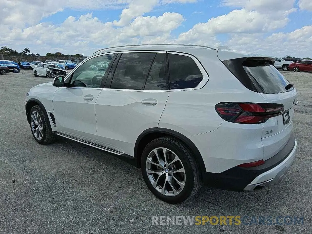 2 Photograph of a damaged car 5UX13EU06R9U94360 BMW X5 2024