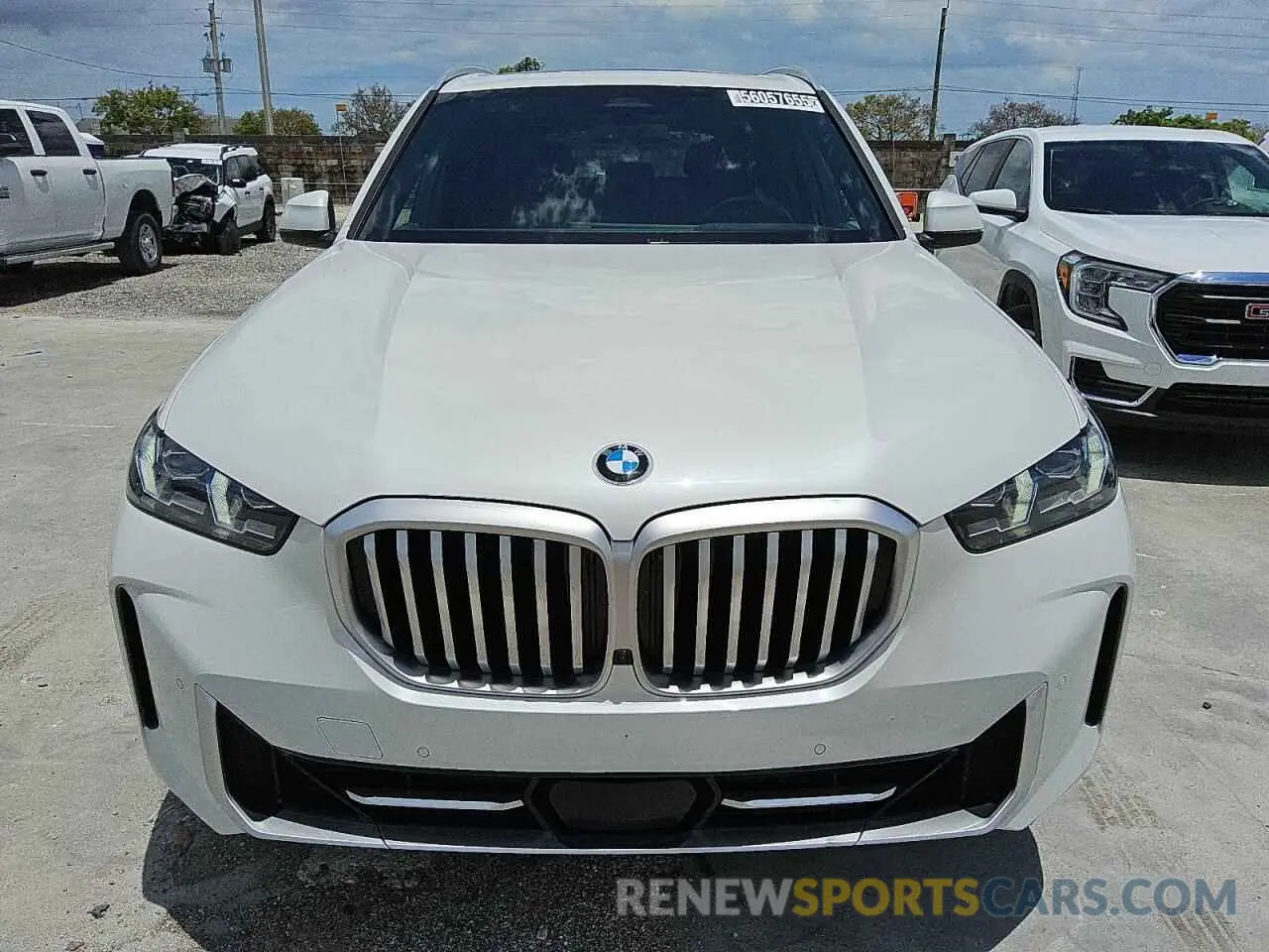 5 Photograph of a damaged car 5UX13EU06R9U94360 BMW X5 2024