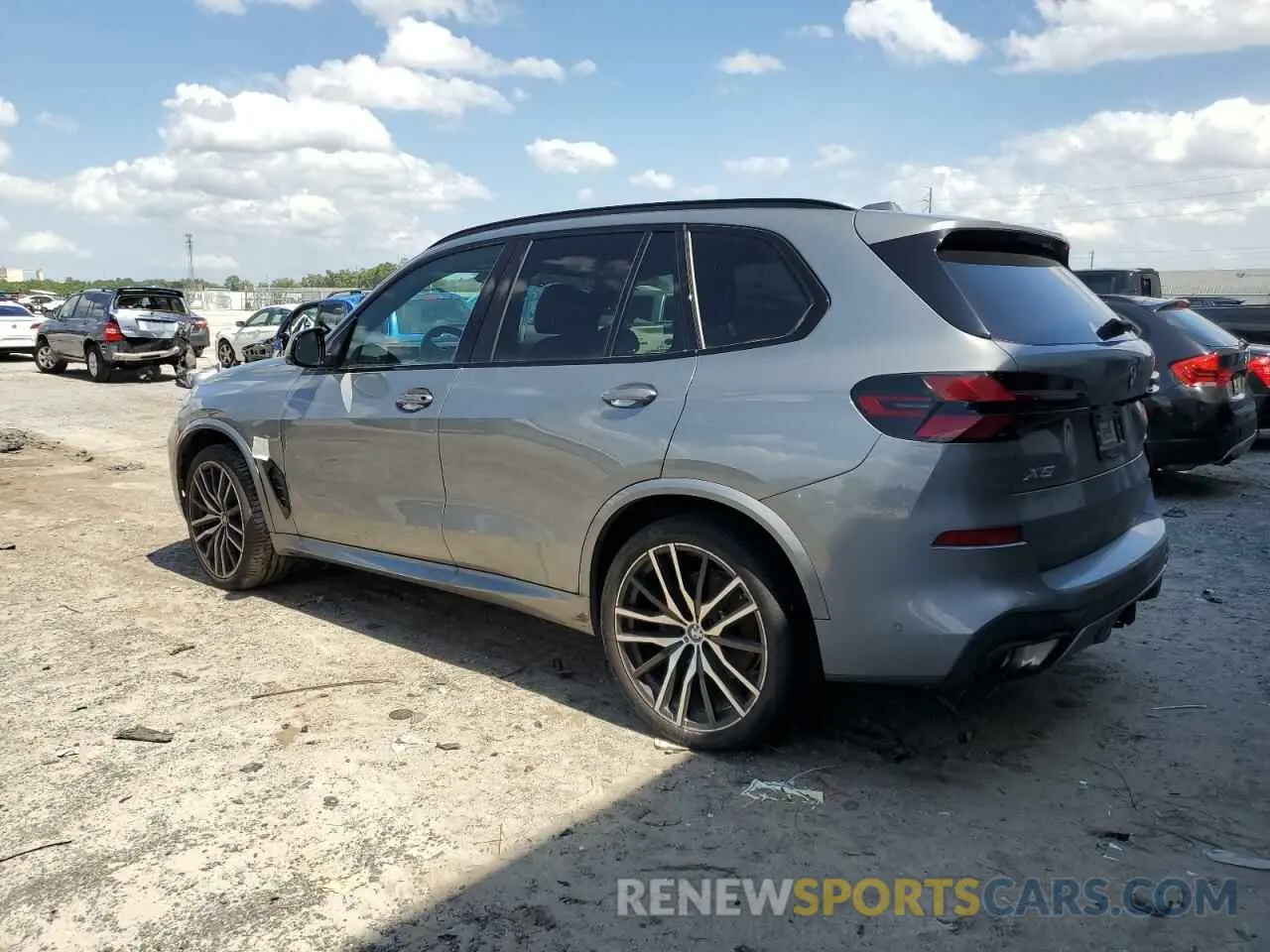2 Фотография поврежденного автомобиля 5UX13EU06R9U96769 BMW X5 2024