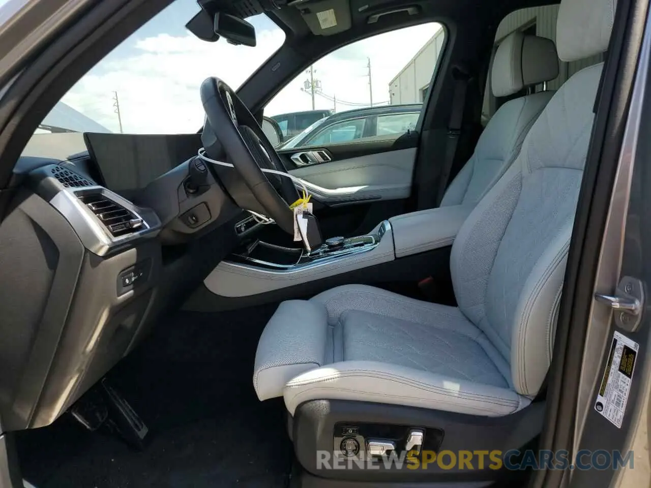 7 Фотография поврежденного автомобиля 5UX13EU06R9U96769 BMW X5 2024