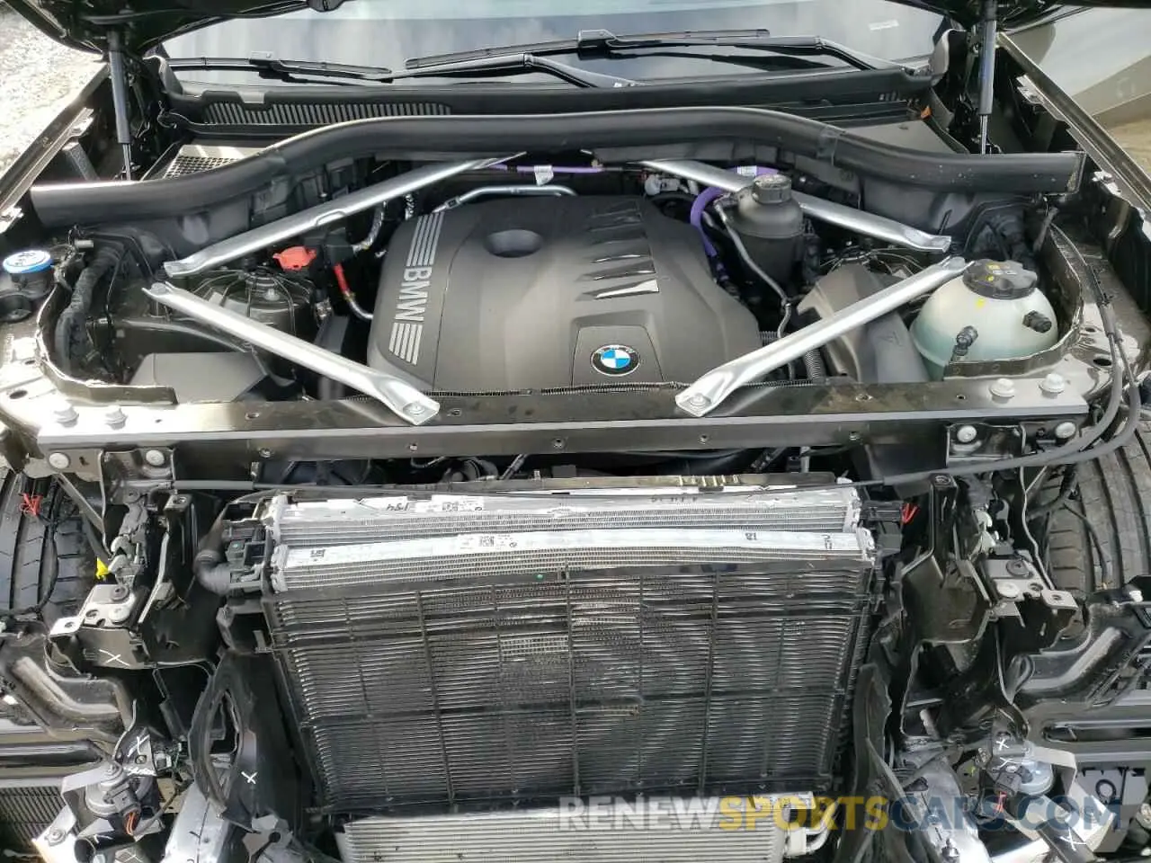 12 Photograph of a damaged car 5UX13EU07R9S48921 BMW X5 2024