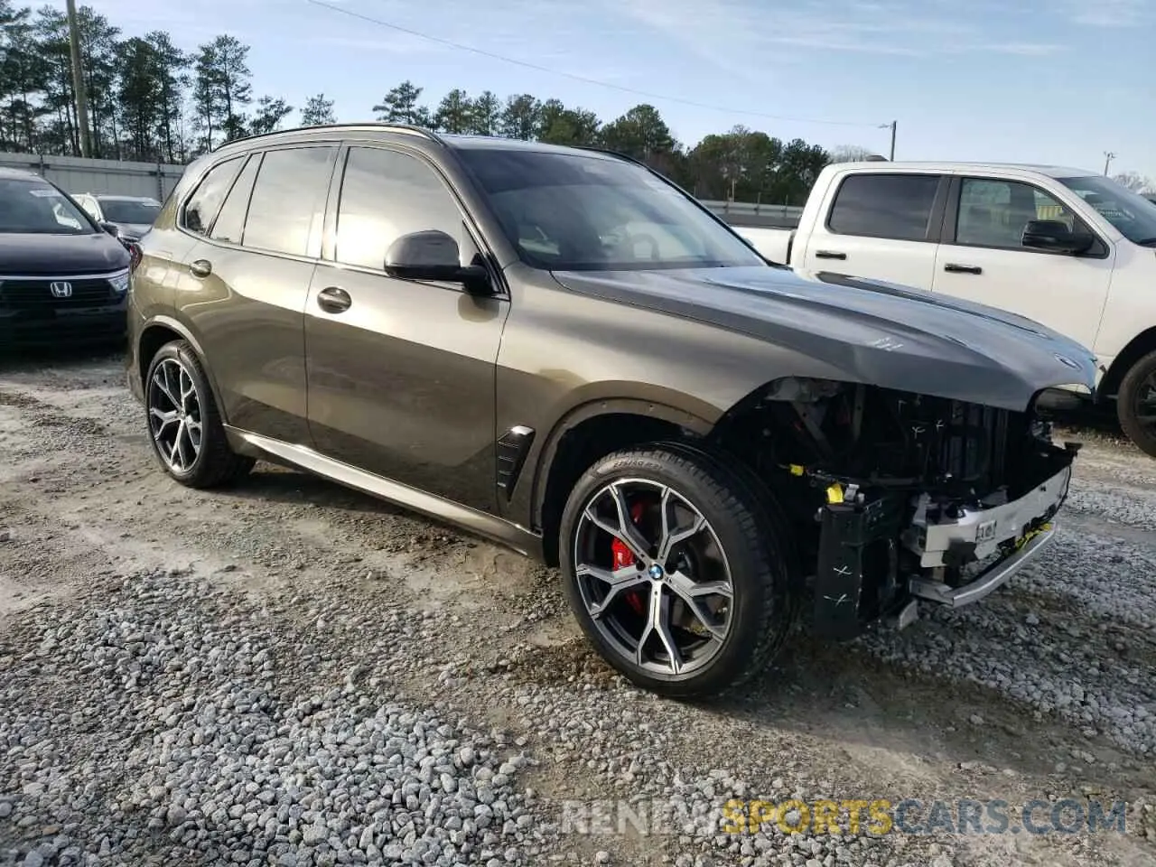 4 Photograph of a damaged car 5UX13EU07R9S48921 BMW X5 2024