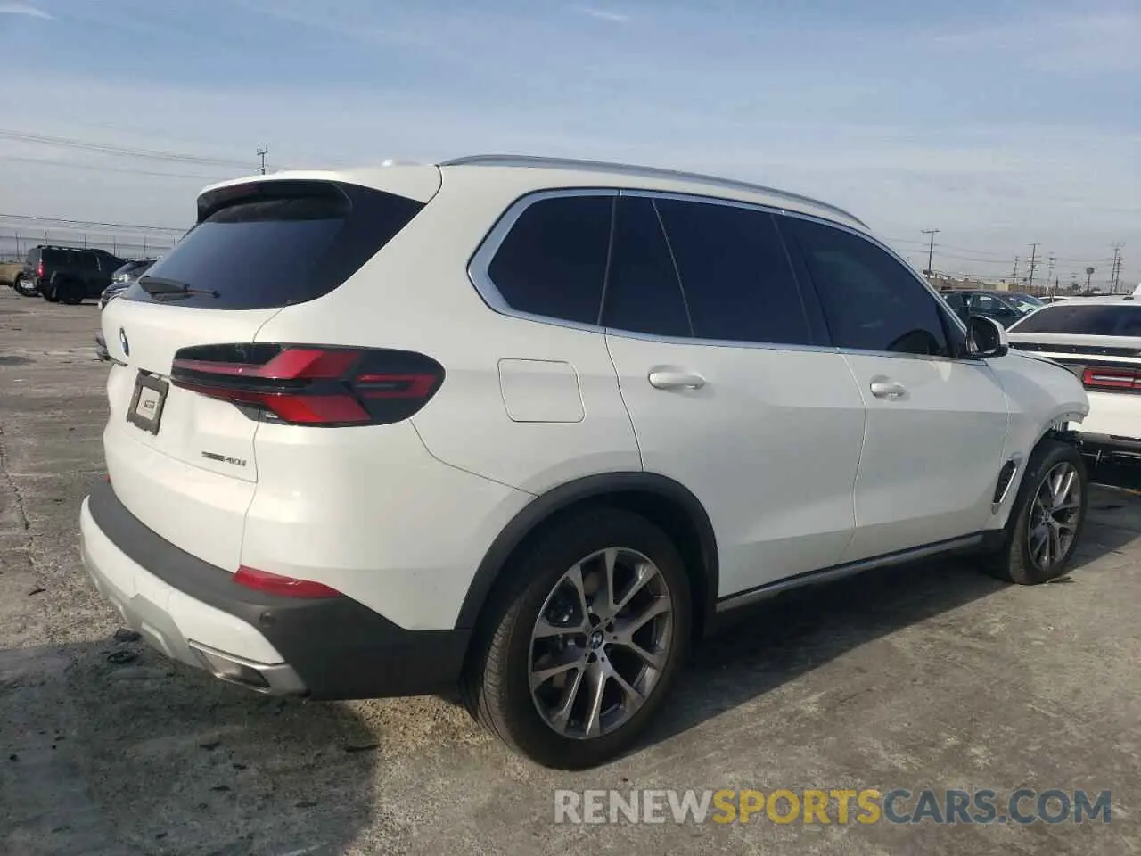 3 Photograph of a damaged car 5UX13EU07R9S70689 BMW X5 2024