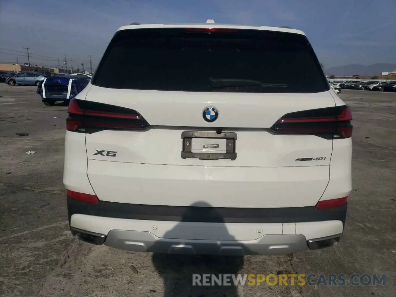 6 Photograph of a damaged car 5UX13EU07R9S70689 BMW X5 2024