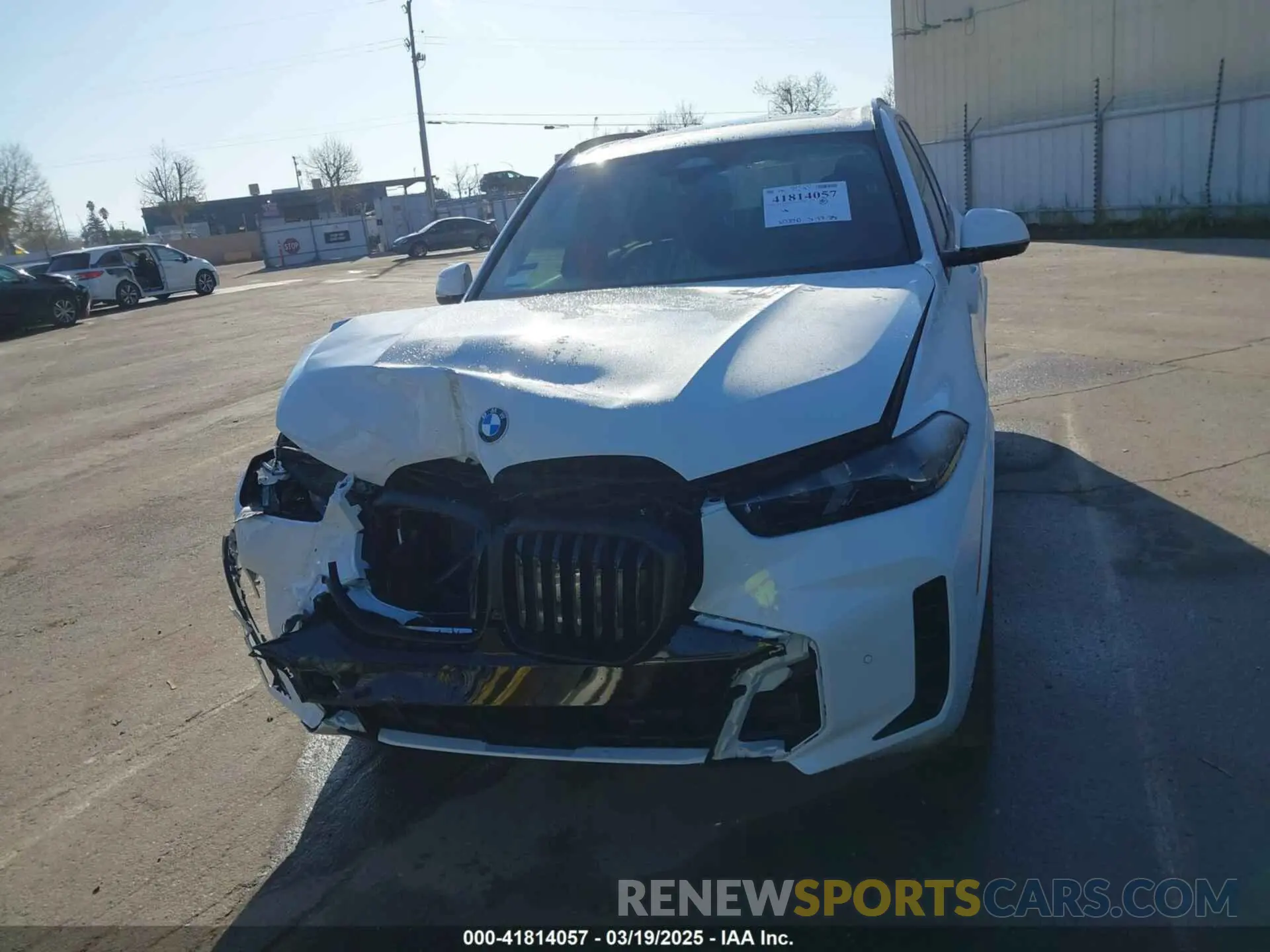 13 Фотография поврежденного автомобиля 5UX13EU08R9U51221 BMW X5 2024