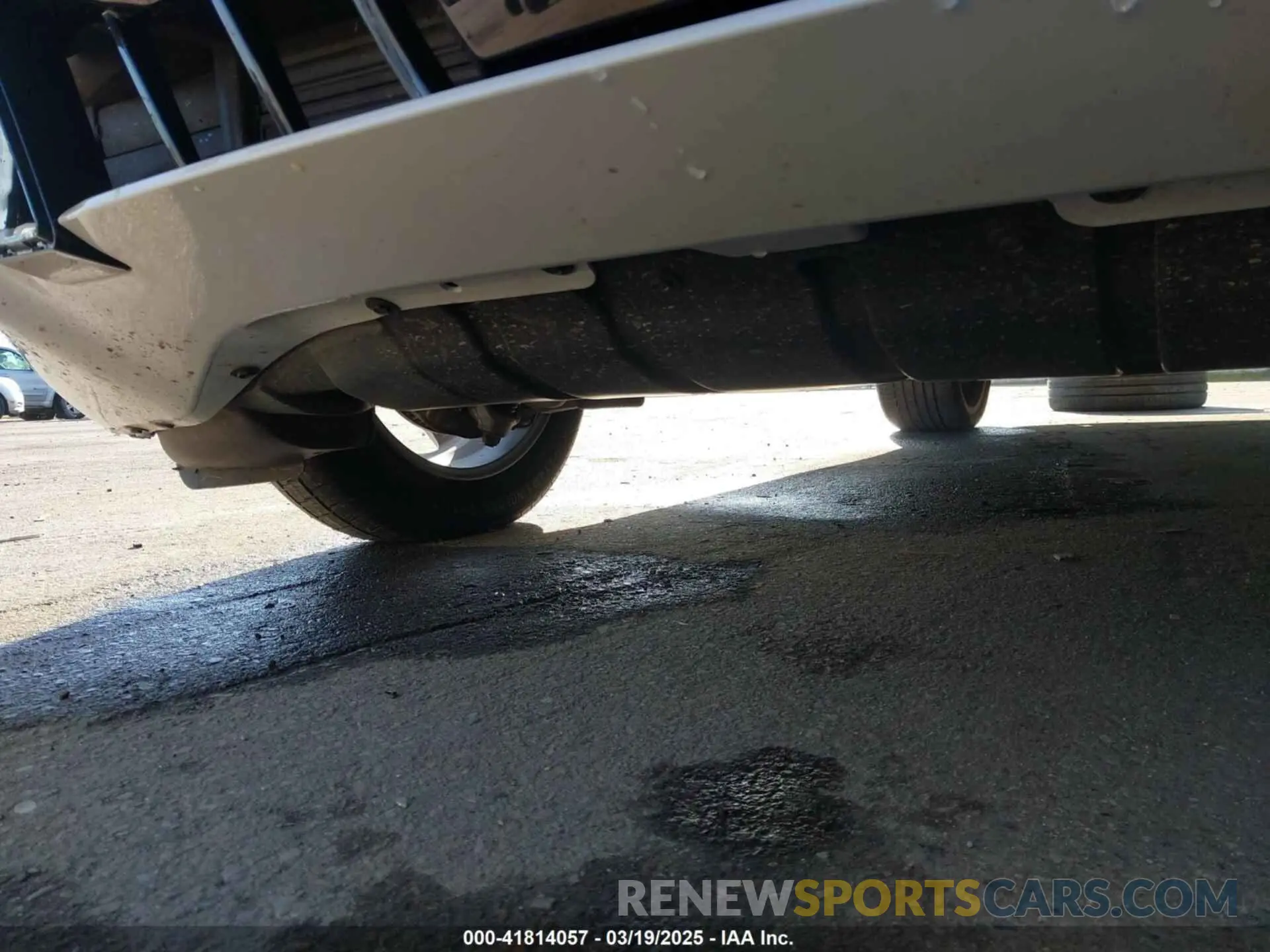 21 Фотография поврежденного автомобиля 5UX13EU08R9U51221 BMW X5 2024