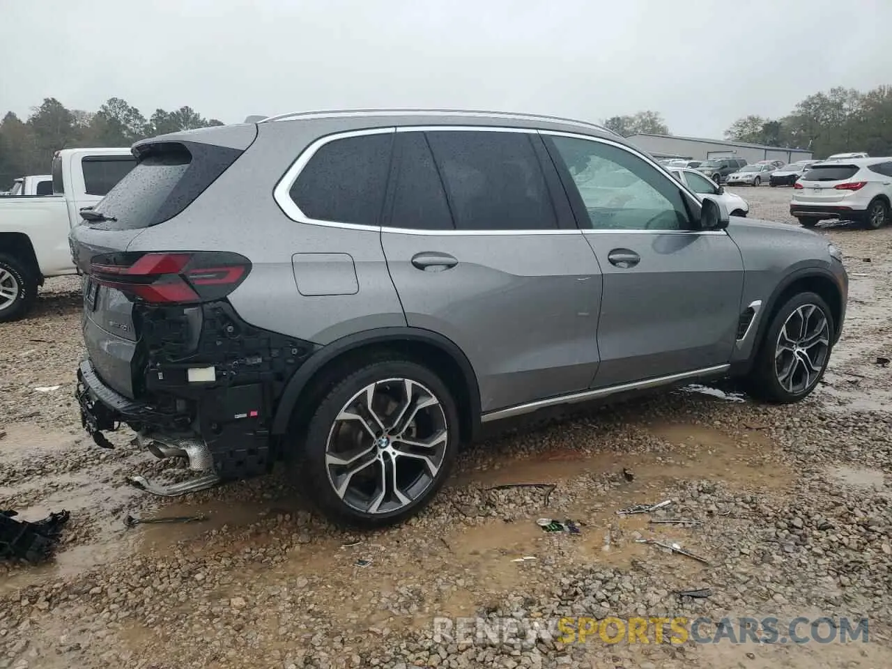 3 Photograph of a damaged car 5UX13EU09R9S65574 BMW X5 2024