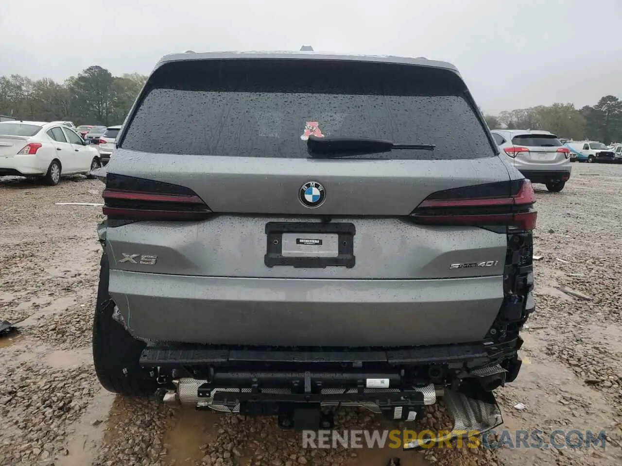 6 Photograph of a damaged car 5UX13EU09R9S65574 BMW X5 2024