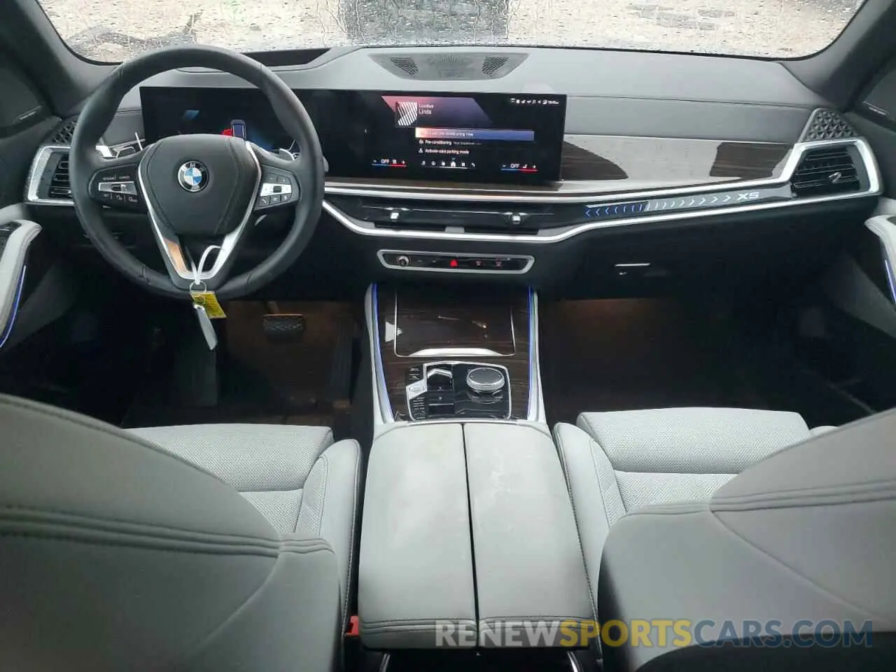 8 Photograph of a damaged car 5UX13EU09R9S65574 BMW X5 2024