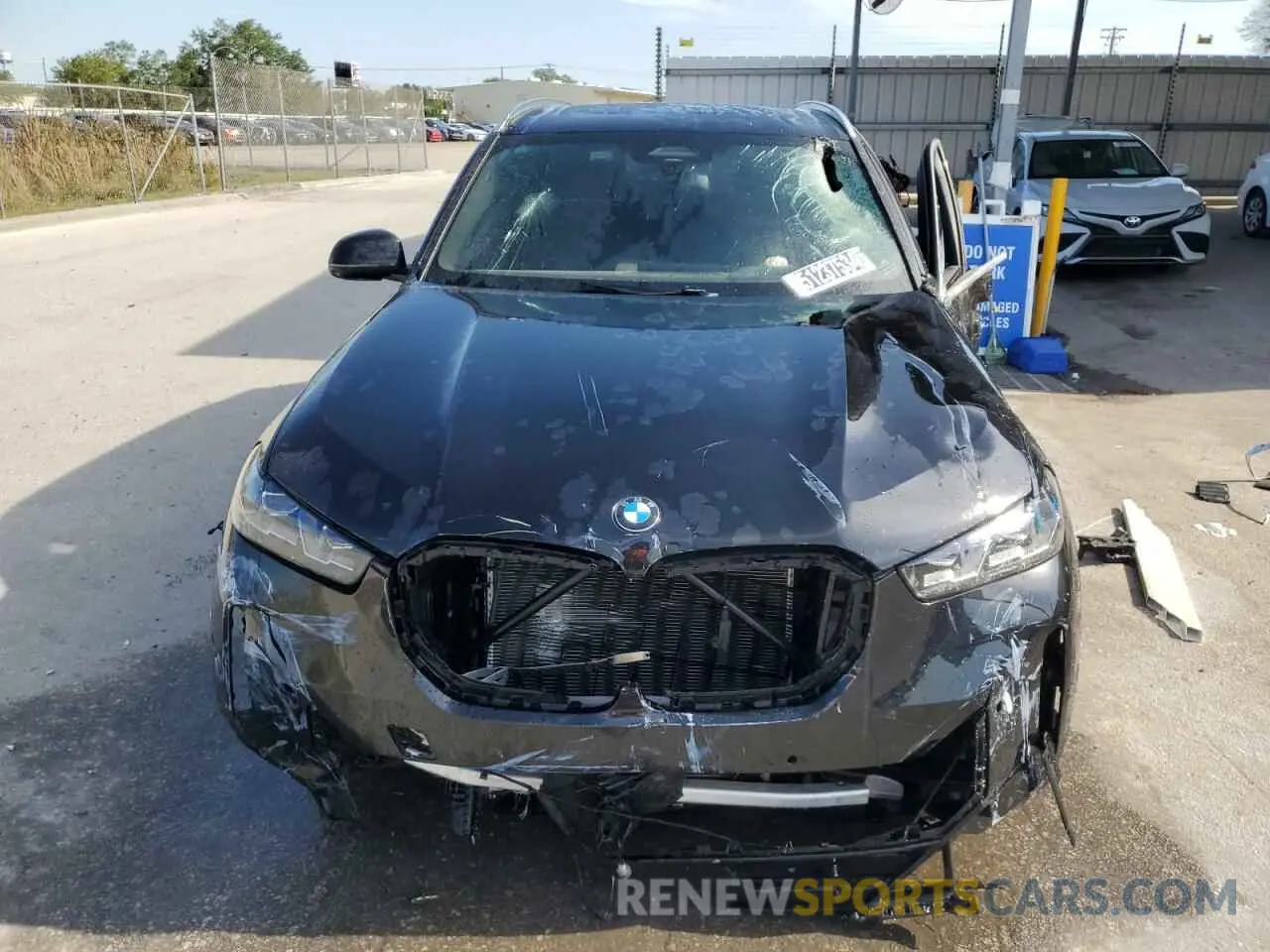 5 Фотография поврежденного автомобиля 5UX13EU09R9T53699 BMW X5 2024