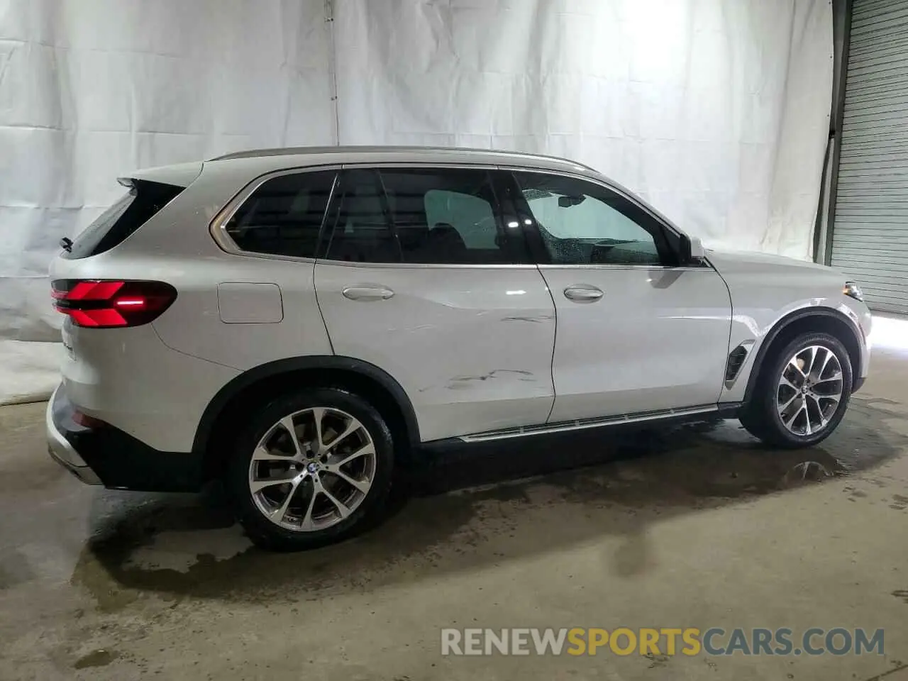 3 Фотография поврежденного автомобиля 5UX13EU0XR9U04157 BMW X5 2024