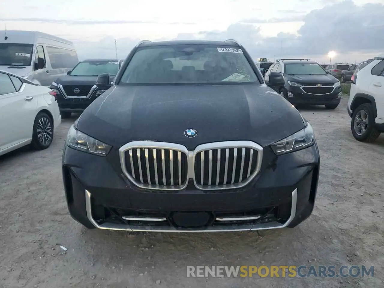 5 Photograph of a damaged car 5UX23EU00R9T91472 BMW X5 2024