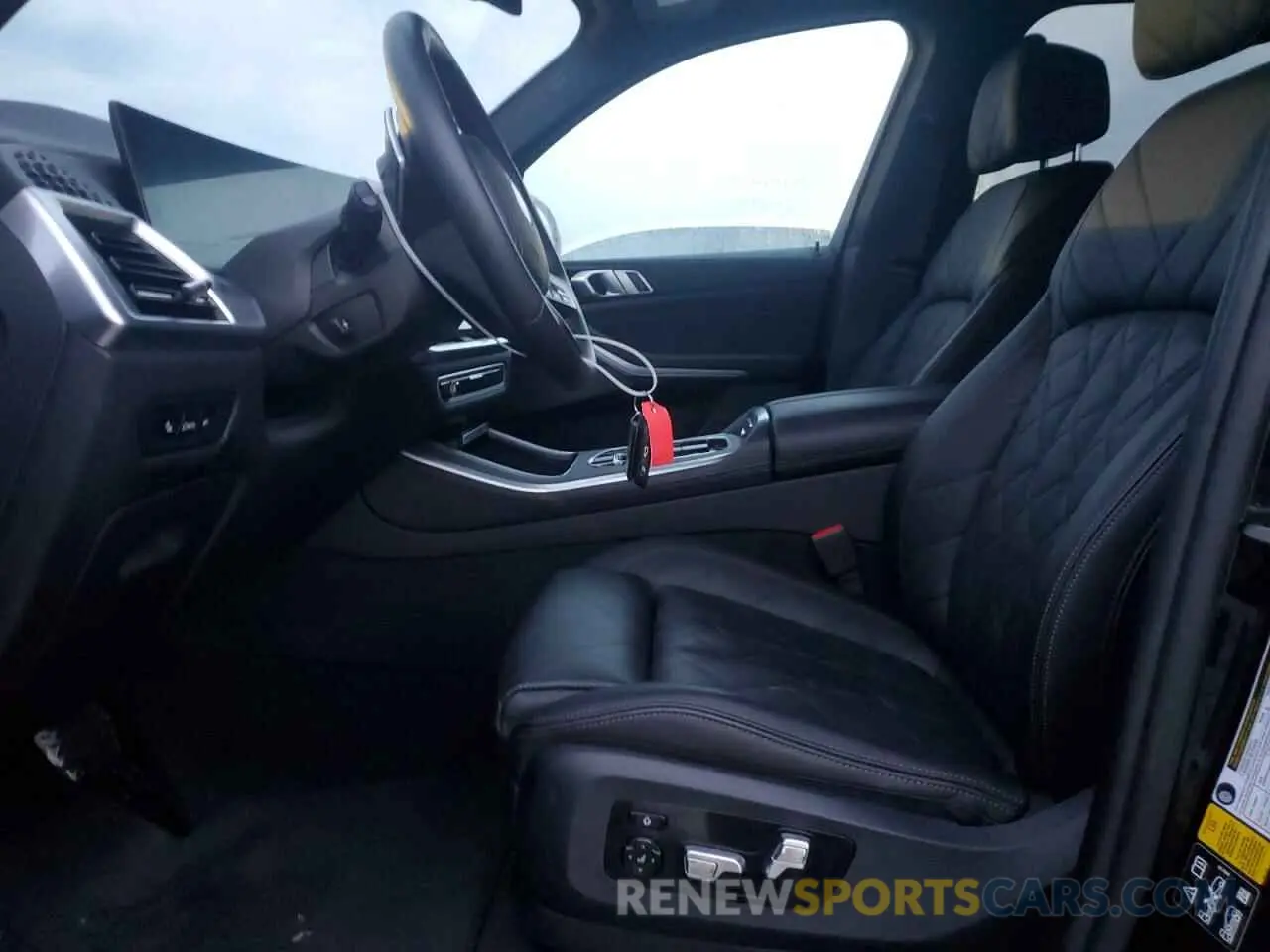 7 Photograph of a damaged car 5UX23EU00R9T91472 BMW X5 2024