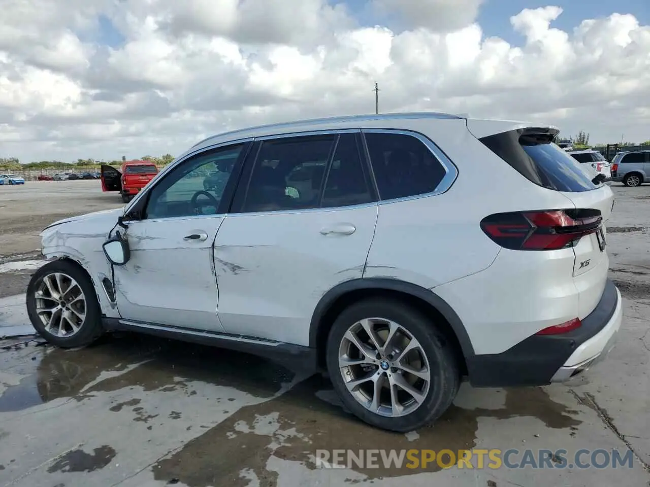 2 Фотография поврежденного автомобиля 5UX23EU01R9T65592 BMW X5 2024