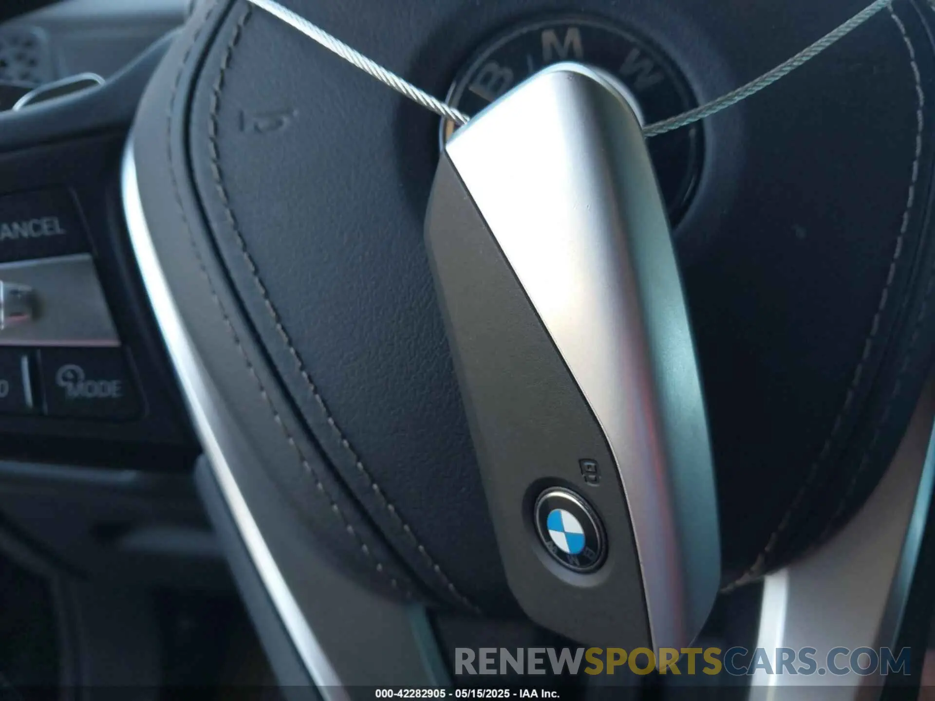 11 Photograph of a damaged car 5UX23EU01R9W17275 BMW X5 2024
