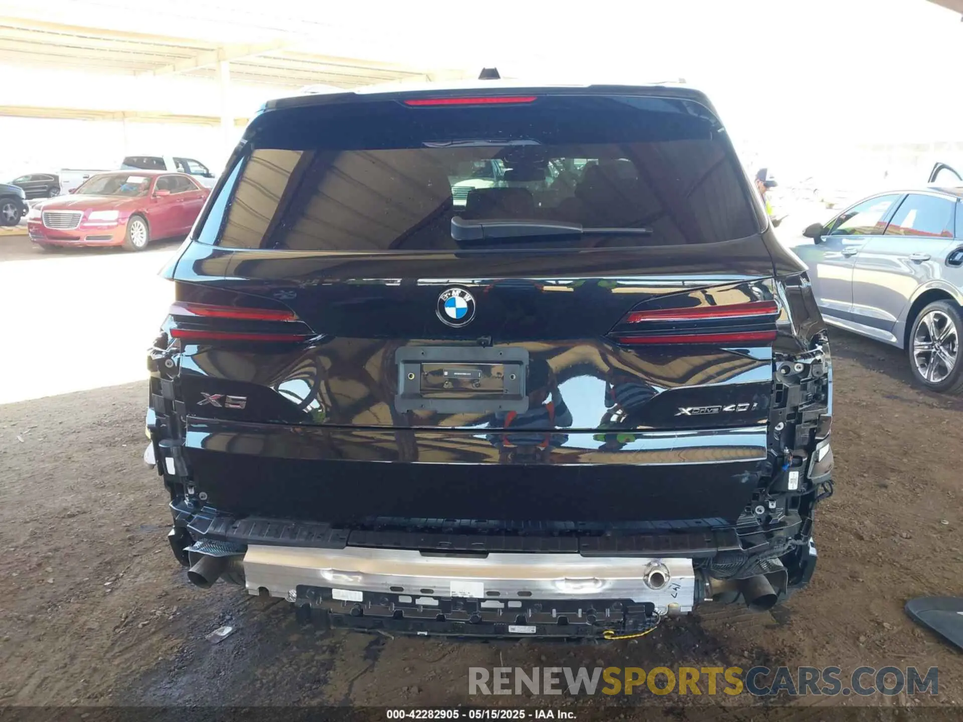 17 Photograph of a damaged car 5UX23EU01R9W17275 BMW X5 2024