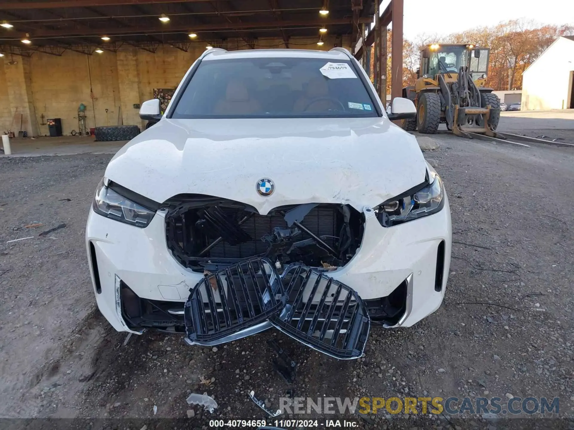 12 Photograph of a damaged car 5UX23EU02R9V51383 BMW X5 2024