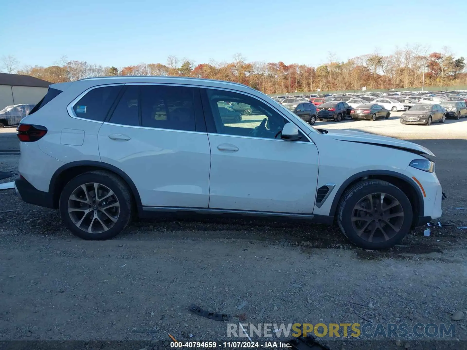 13 Photograph of a damaged car 5UX23EU02R9V51383 BMW X5 2024