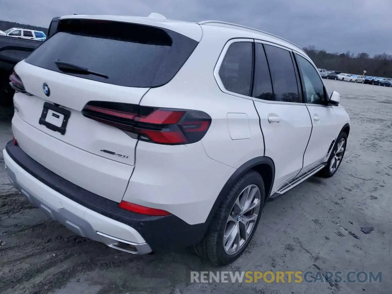 3 Photograph of a damaged car 5UX23EU03R9U05610 BMW X5 2024