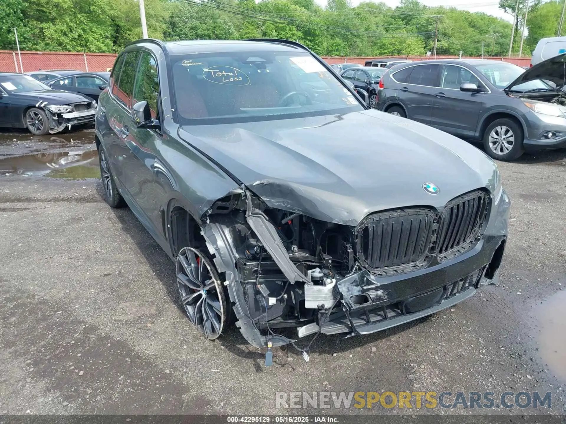 17 Фотография поврежденного автомобиля 5UX23EU04R9V01472 BMW X5 2024