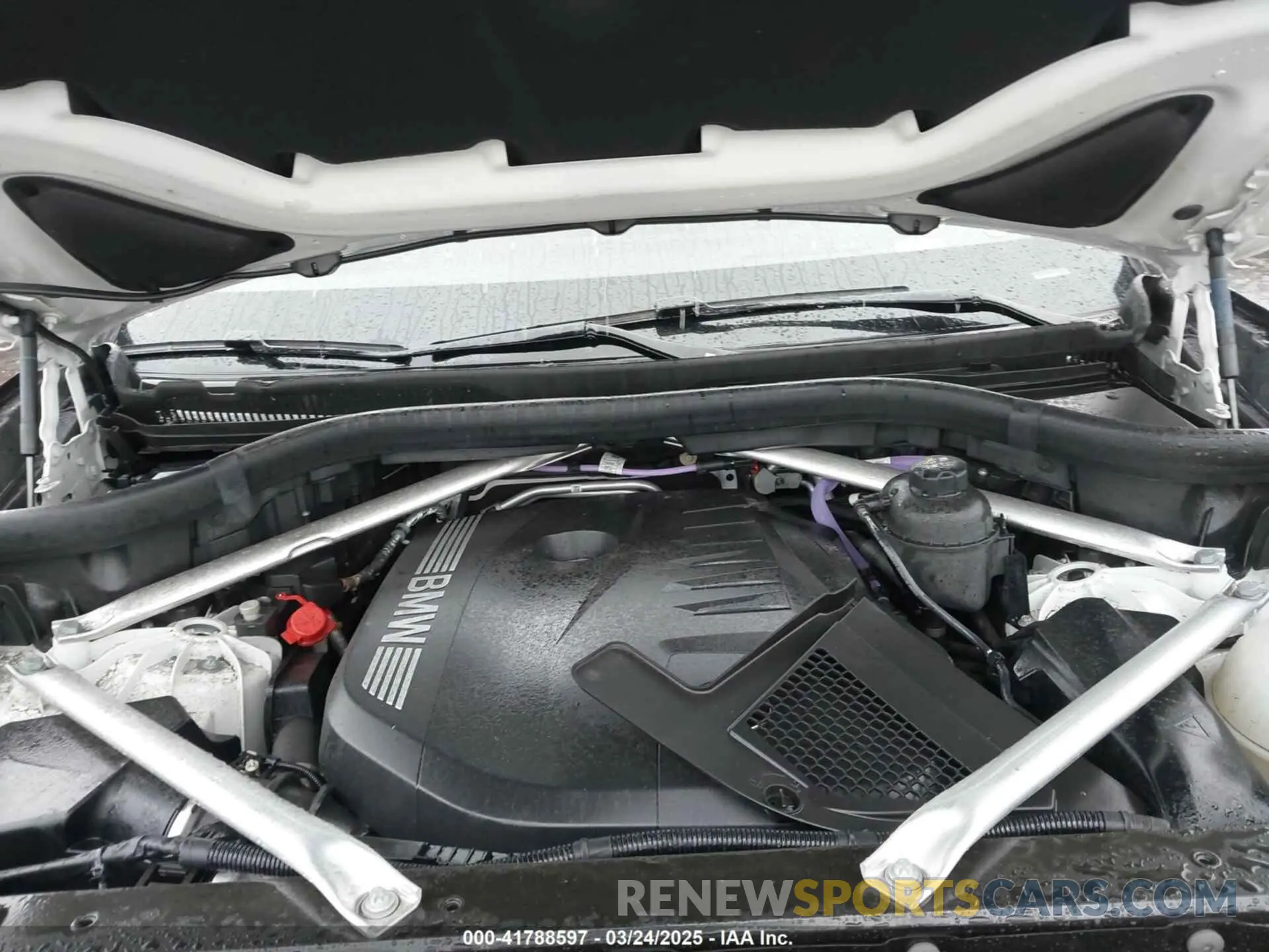 10 Фотография поврежденного автомобиля 5UX23EU04R9V15176 BMW X5 2024