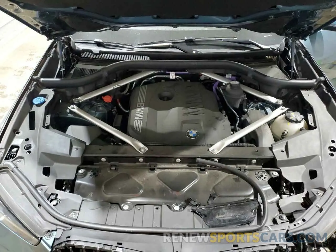 12 Photograph of a damaged car 5UX23EU06R9S35422 BMW X5 2024