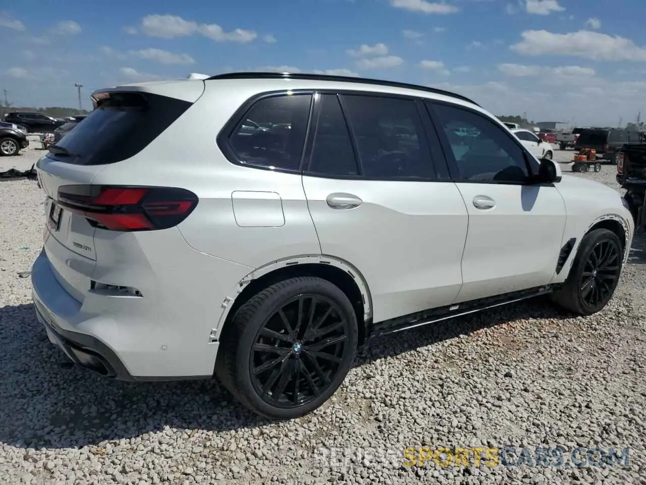 3 Фотография поврежденного автомобиля 5UX23EU06R9T18316 BMW X5 2024