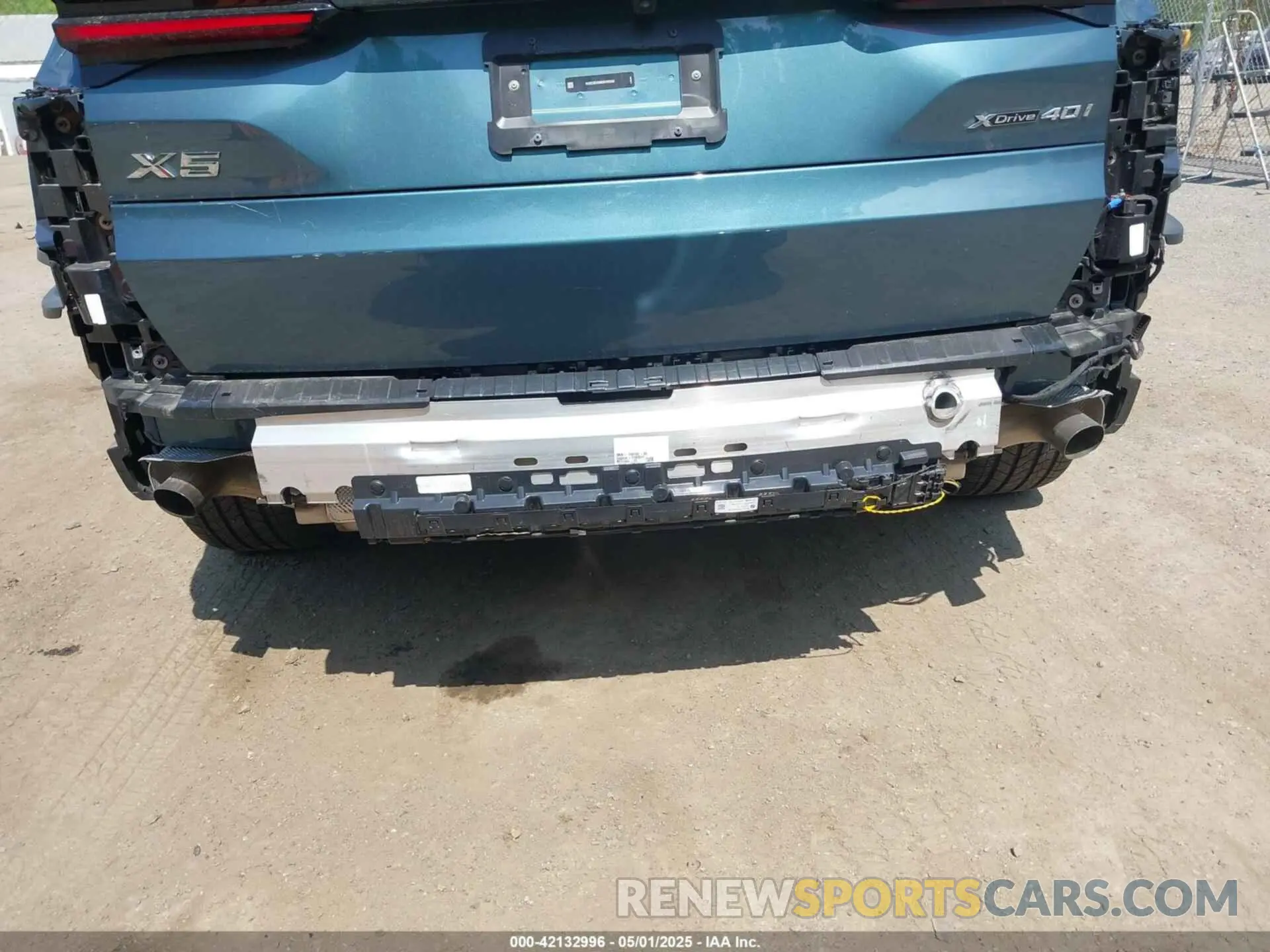 21 Photograph of a damaged car 5UX23EU06R9V50592 BMW X5 2024
