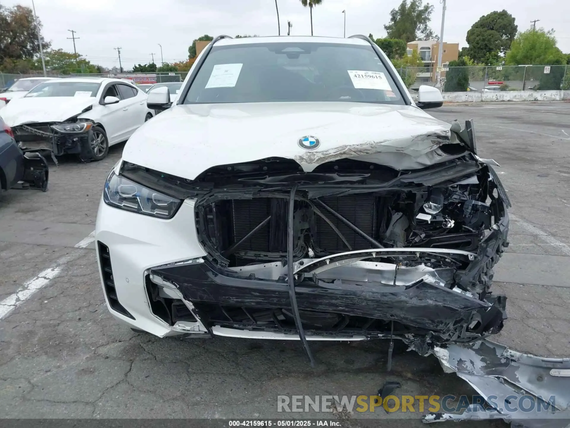 12 Photograph of a damaged car 5UX23EU08R9V75722 BMW X5 2024