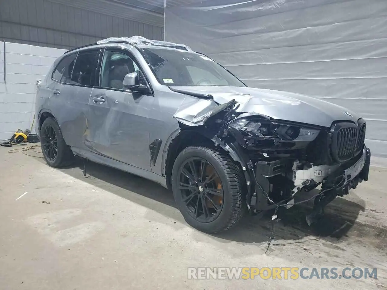 4 Фотография поврежденного автомобиля 5UX23EU09R9S70164 BMW X5 2024
