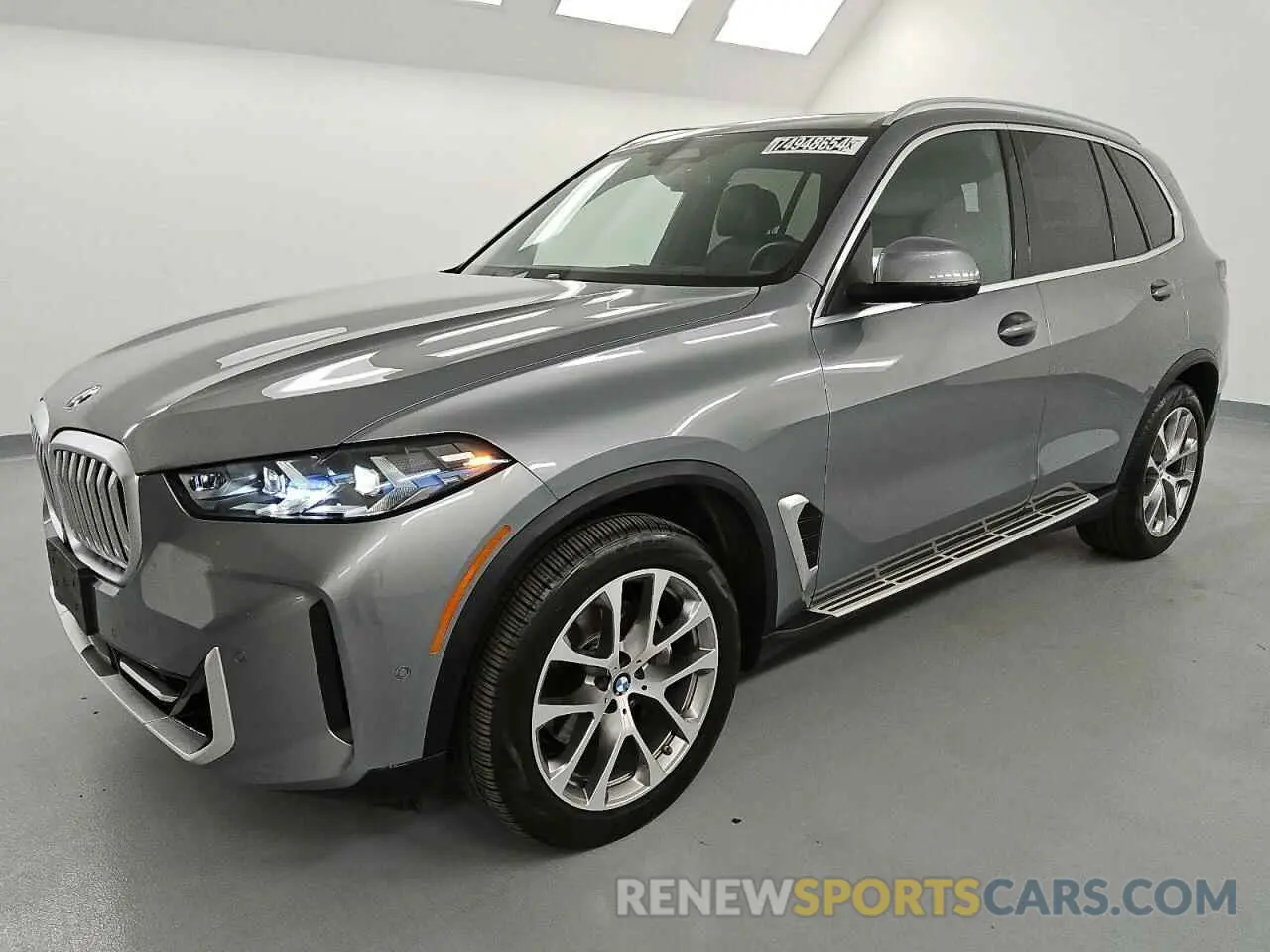 1 Photograph of a damaged car 5UX23EU09R9V60887 BMW X5 2024