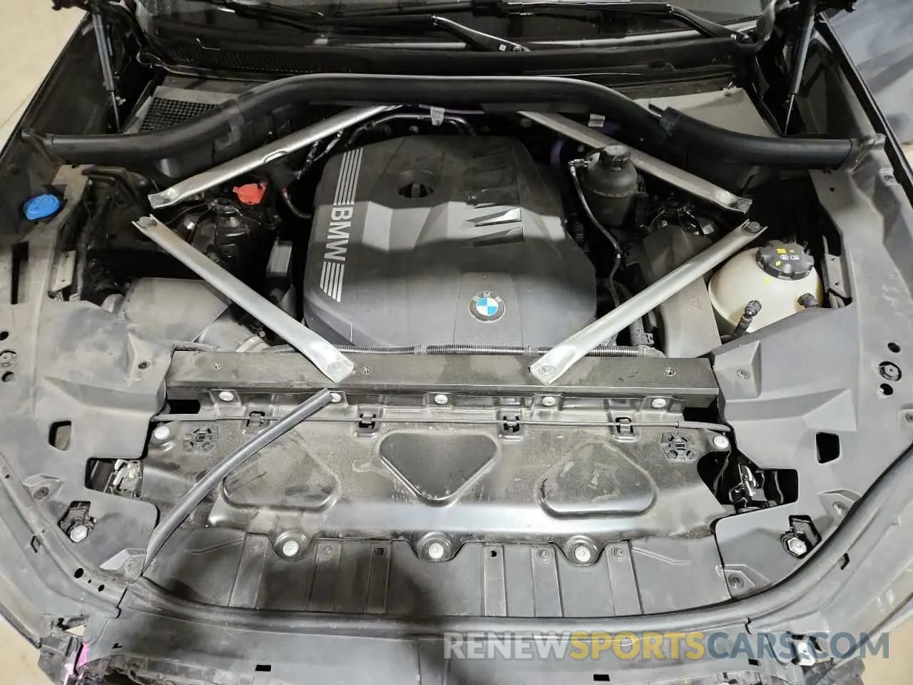 12 Фотография поврежденного автомобиля 5UX23EU09R9V62123 BMW X5 2024