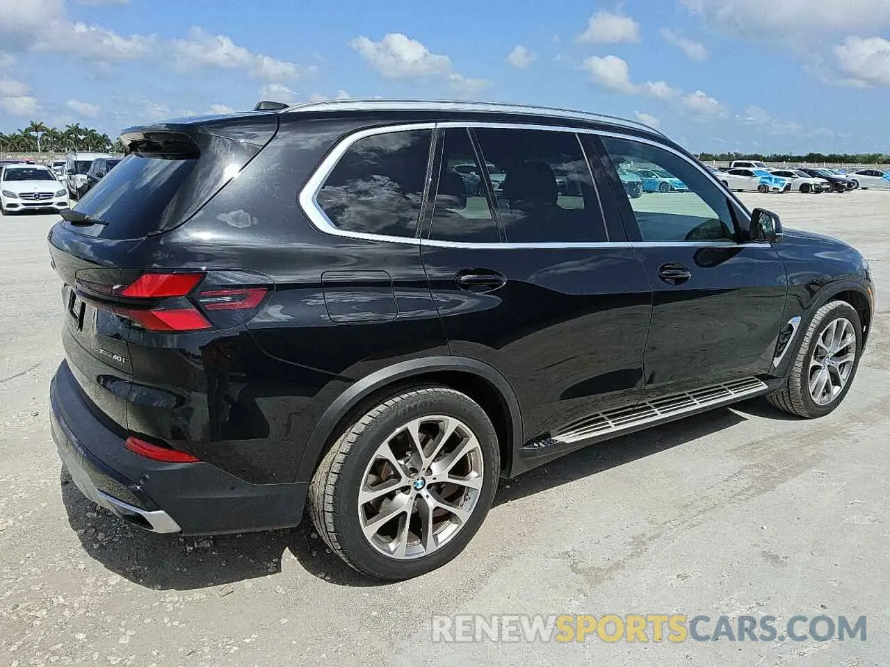 3 Фотография поврежденного автомобиля 5UX23EU0XR9T66675 BMW X5 2024