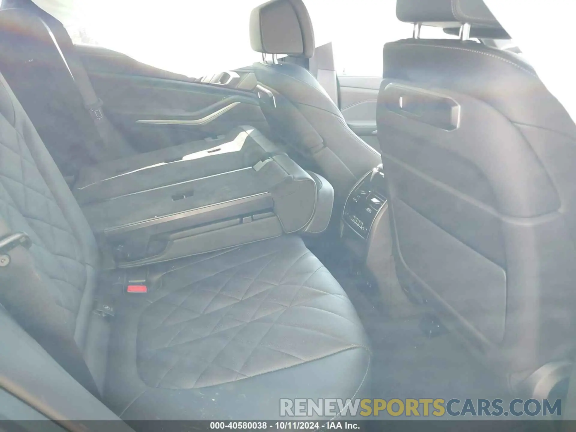 8 Photograph of a damaged car 5UX23EU0XR9V87595 BMW X5 2024