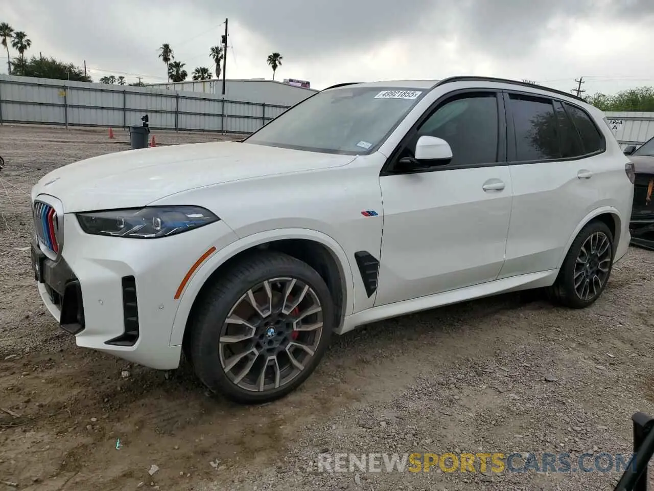 1 Photograph of a damaged car 5UX23EU0XR9V88410 BMW X5 2024
