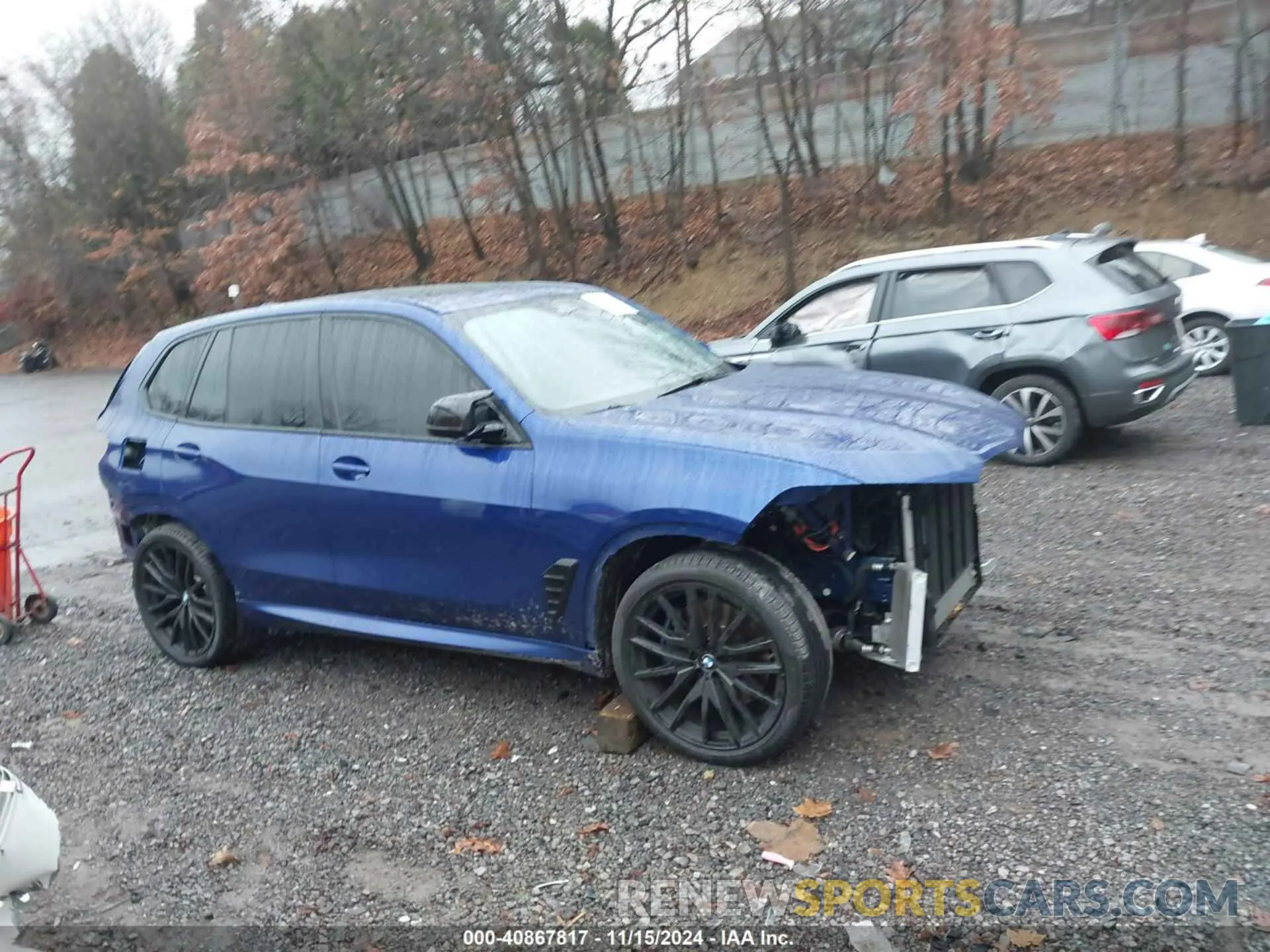 14 Photograph of a damaged car 5UX33EU08R9S28895 BMW X5 2024