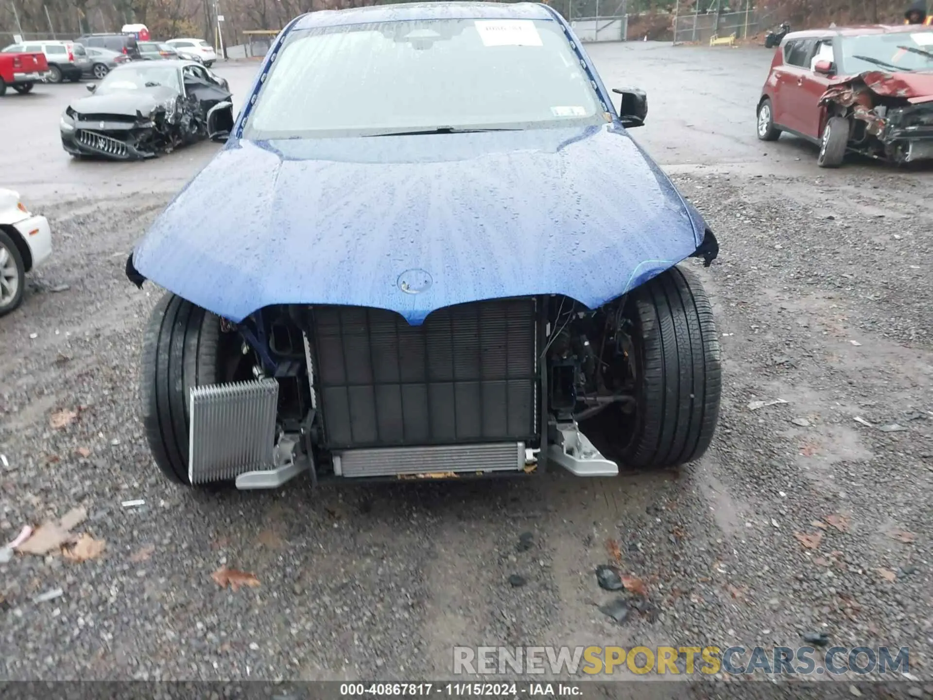19 Photograph of a damaged car 5UX33EU08R9S28895 BMW X5 2024