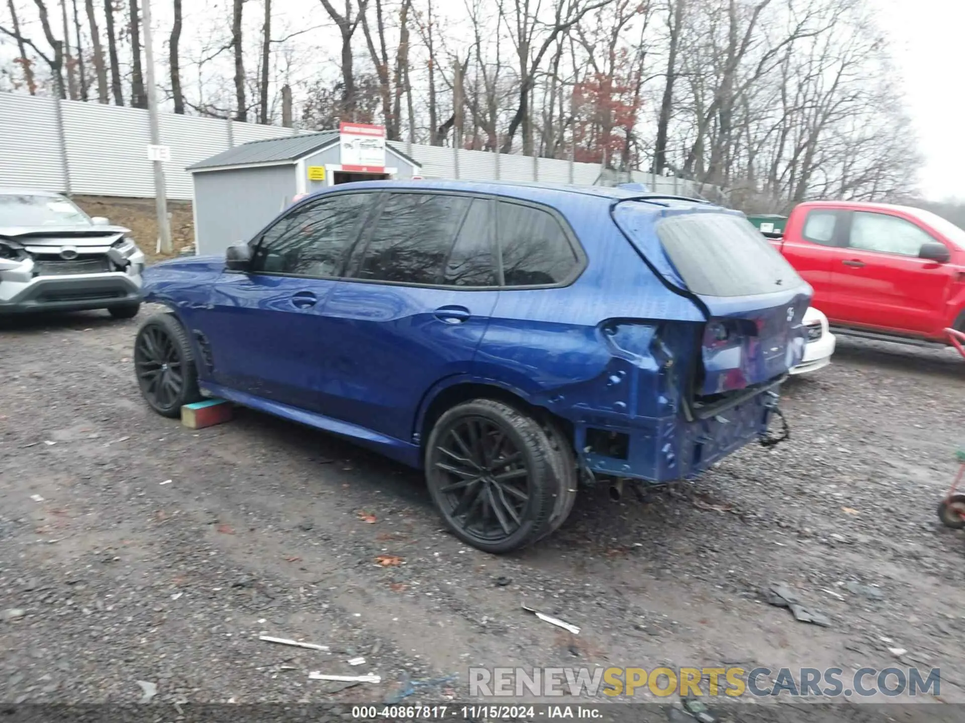 3 Photograph of a damaged car 5UX33EU08R9S28895 BMW X5 2024