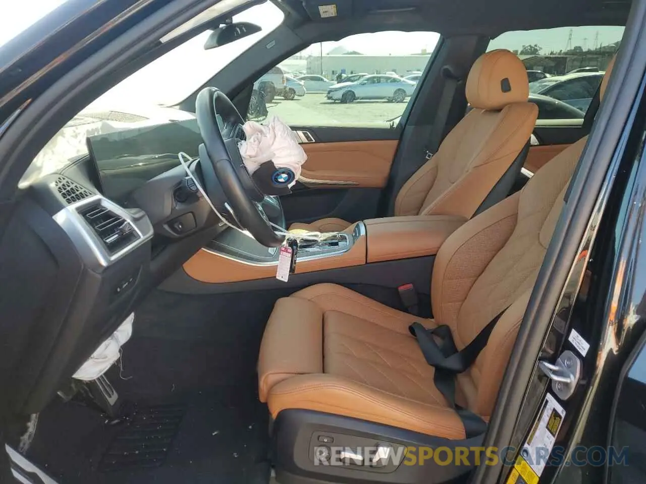 7 Photograph of a damaged car 5UX43EU05R9S32648 BMW X5 2024